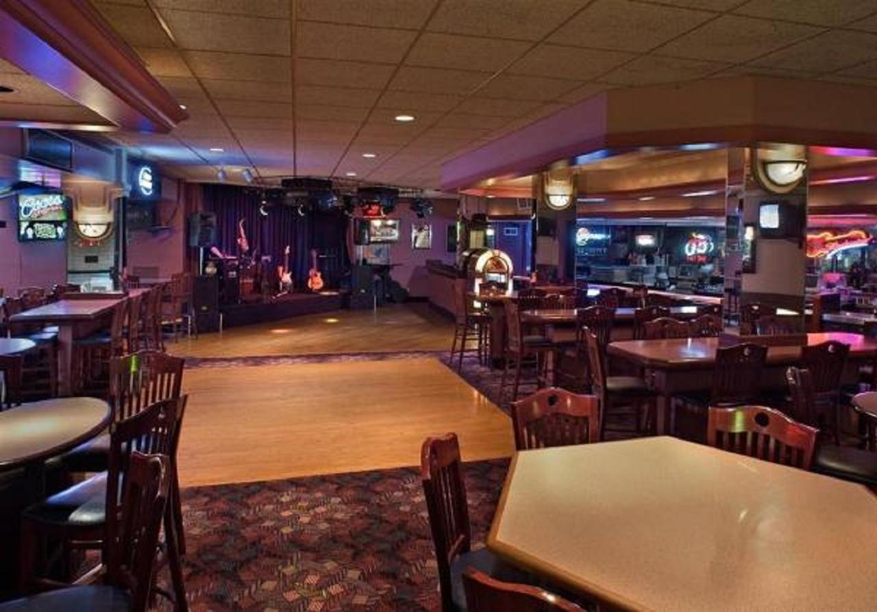 Red Lion Hotel Redding Extérieur photo