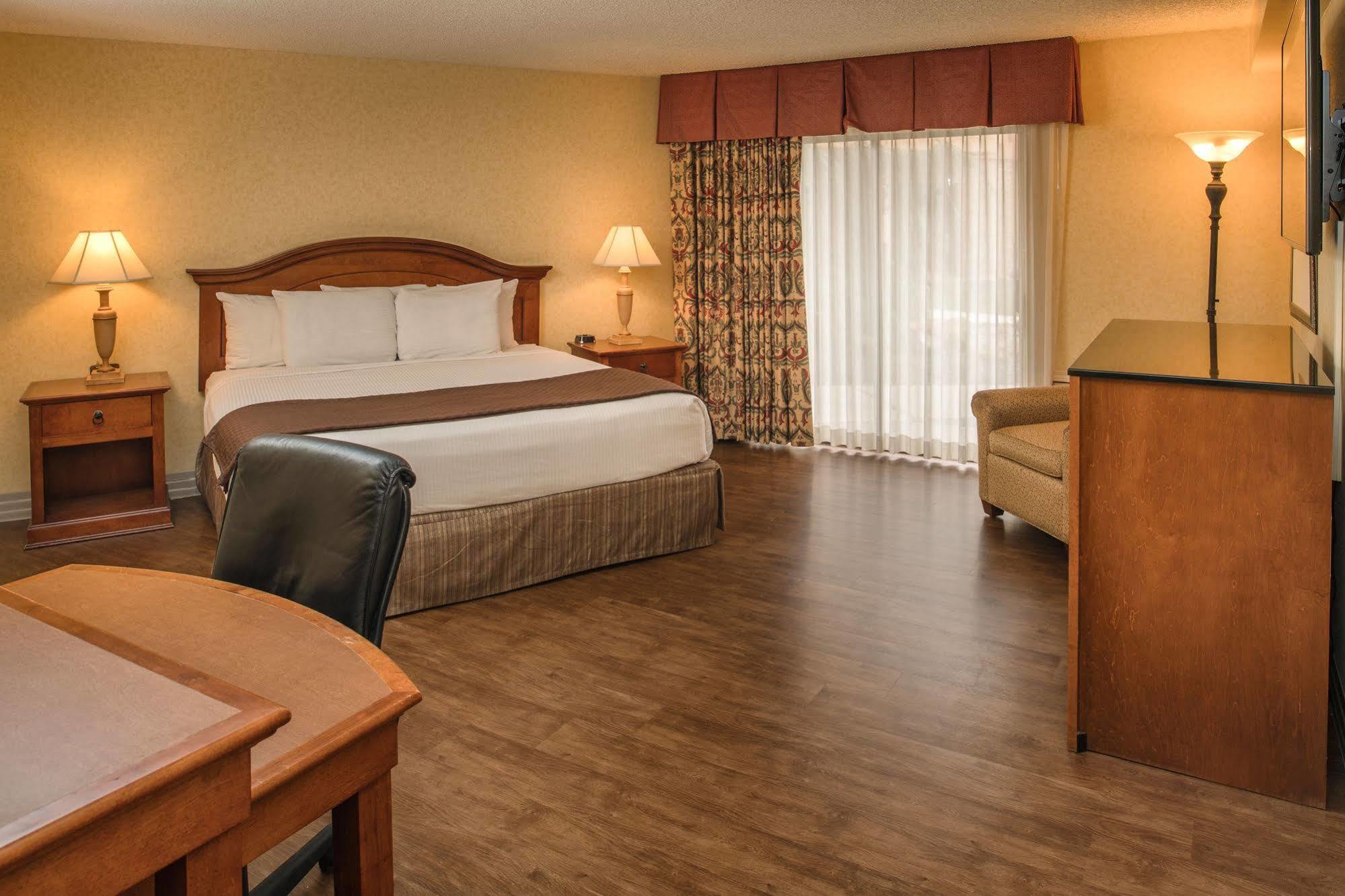 Red Lion Hotel Redding Extérieur photo